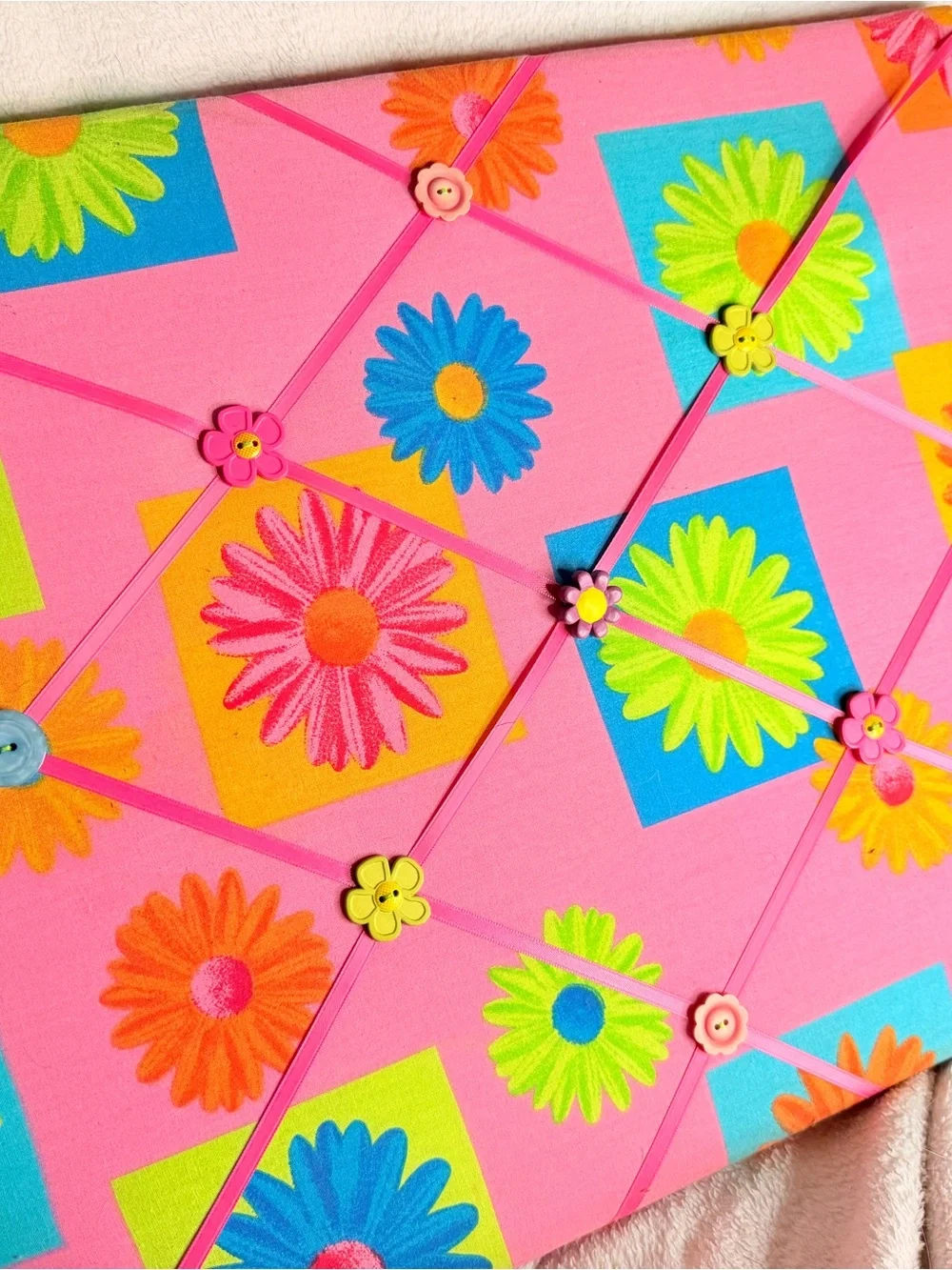 Pink Floral Memory Board with Bright Daisy Print